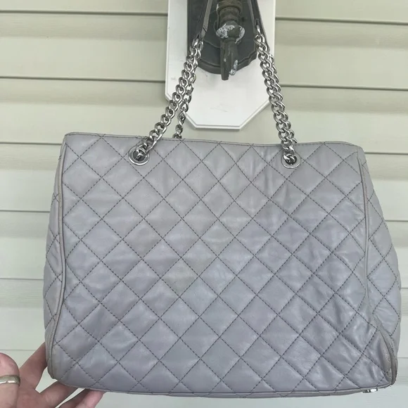 2016 VTG Michael Kors Susannah Lg Quilted-Leather Tote/Shoulder Bag ~ Pearl Grey - Picture 2 of 14